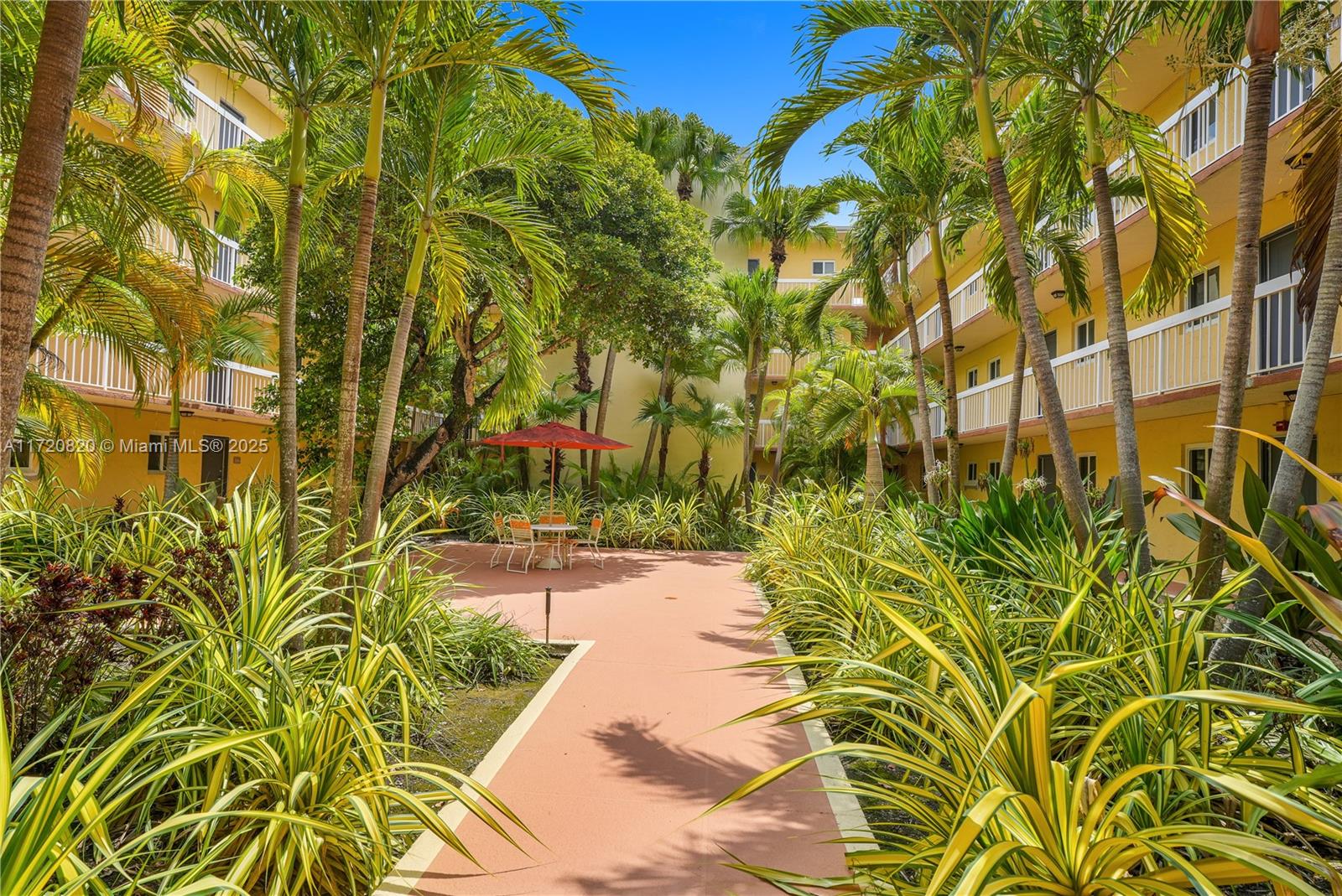 7865 Camino Real # 115 Unit: L-115
