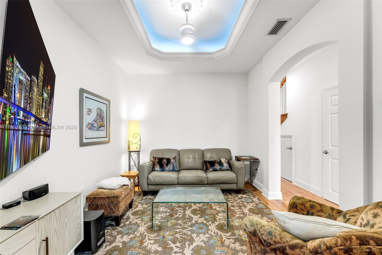 443 Coral Way # 10 Unit: A-10