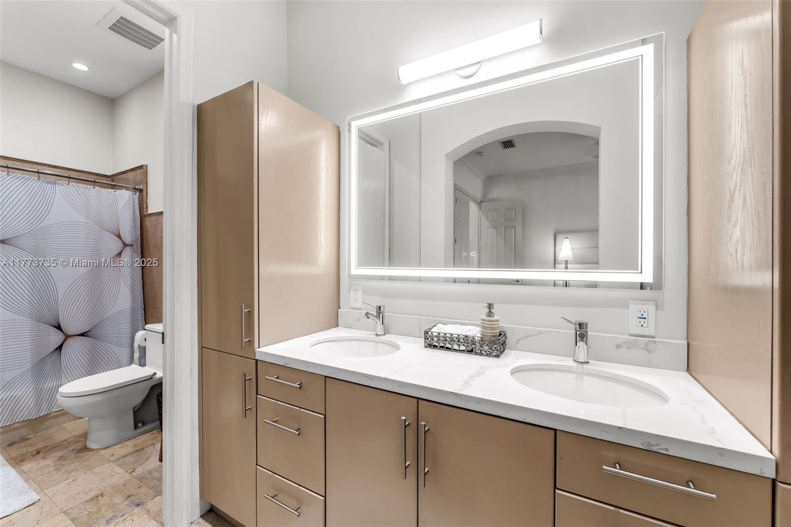 443 Coral Way # 10 Unit: A-10