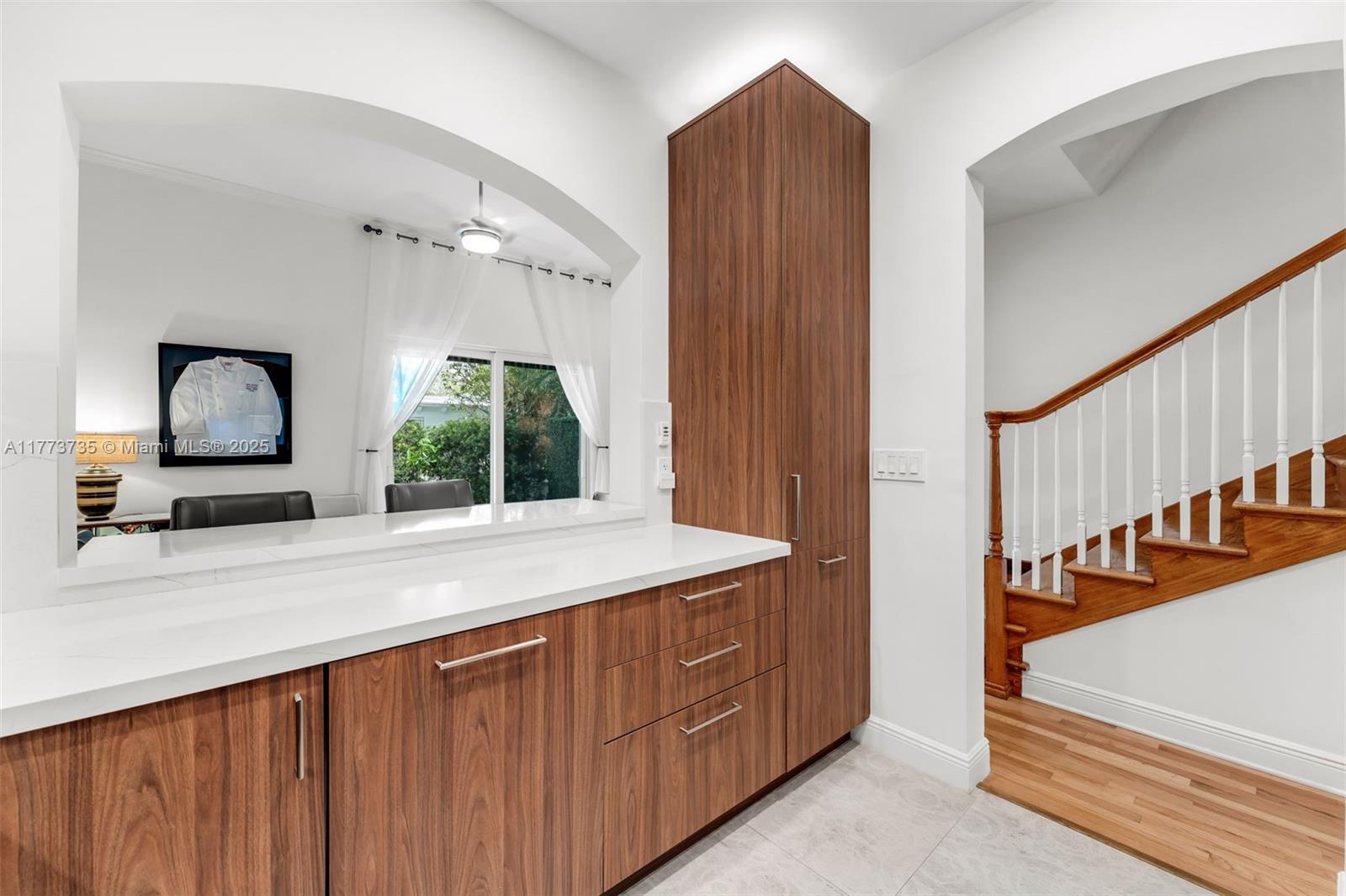 443 Coral Way # 10 Unit: A-10