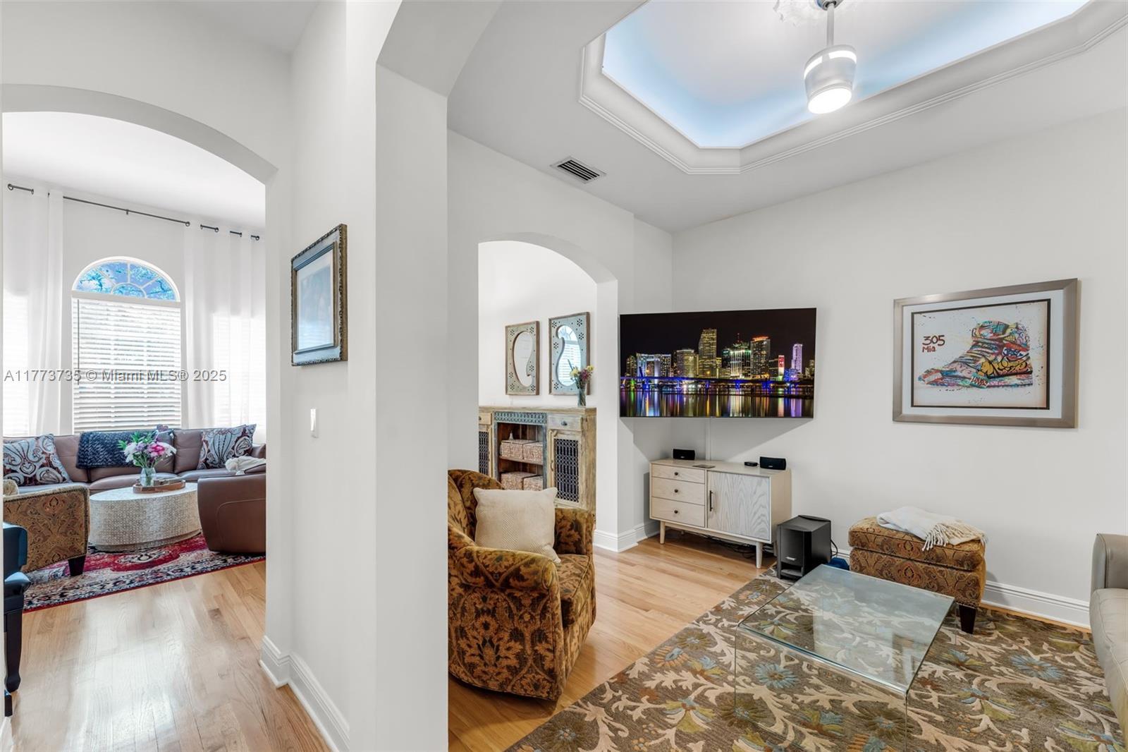 443 Coral Way # 10 Unit: A-10