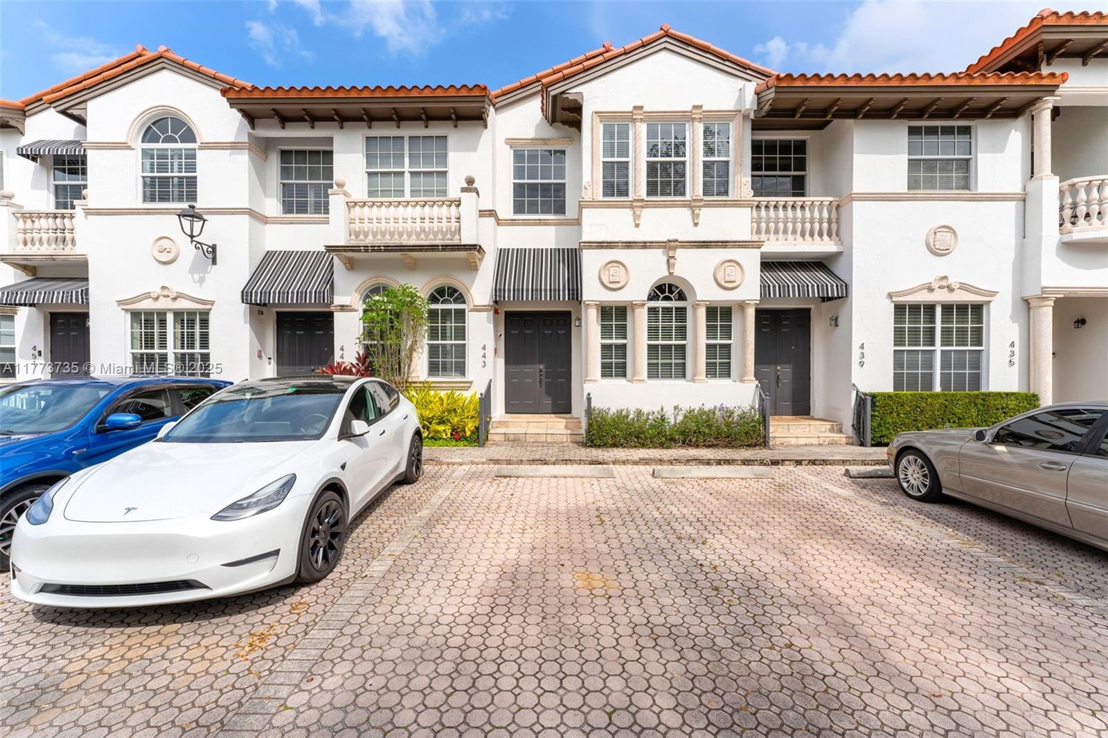 443 Coral Way # 10 Unit: A-10