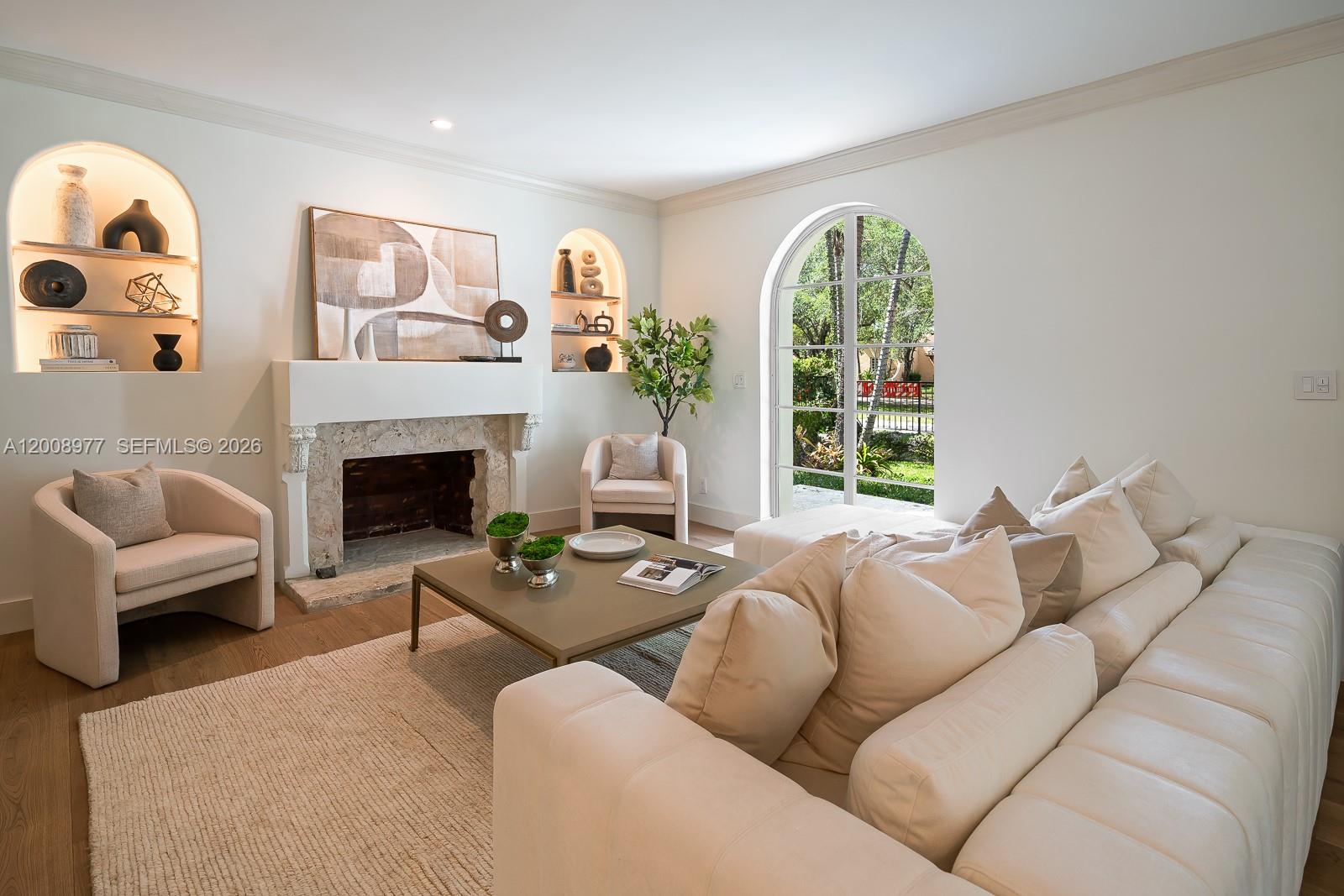 1228 Alhambra Cir