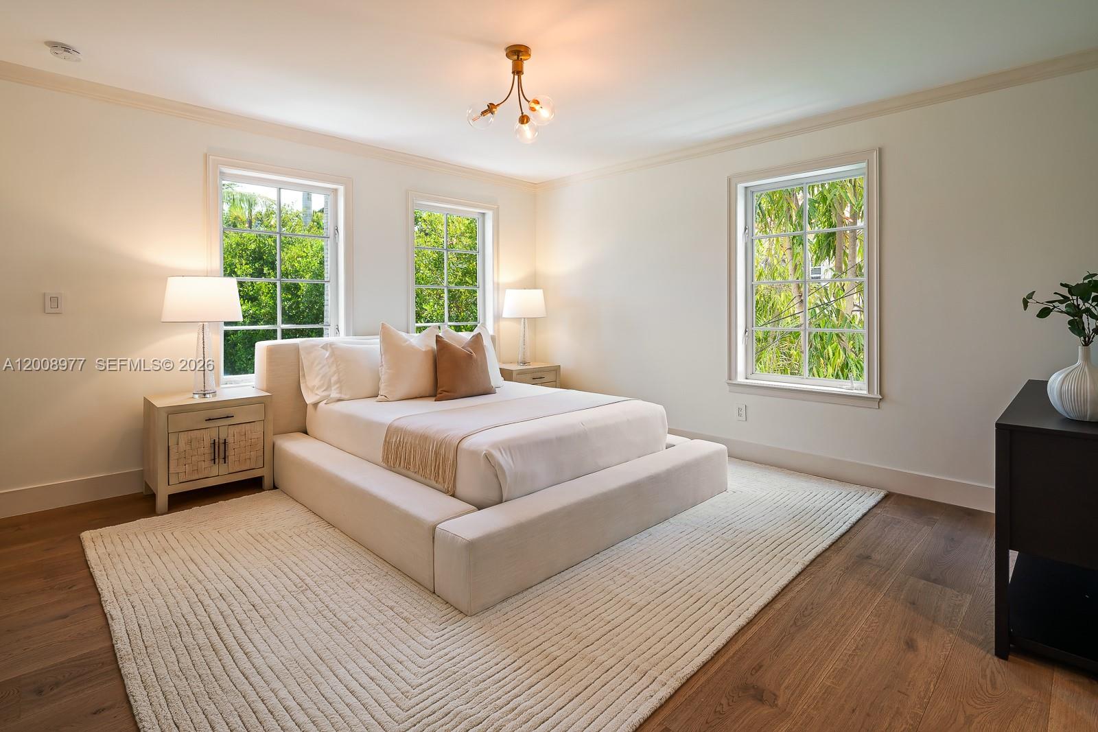 1228 Alhambra Cir