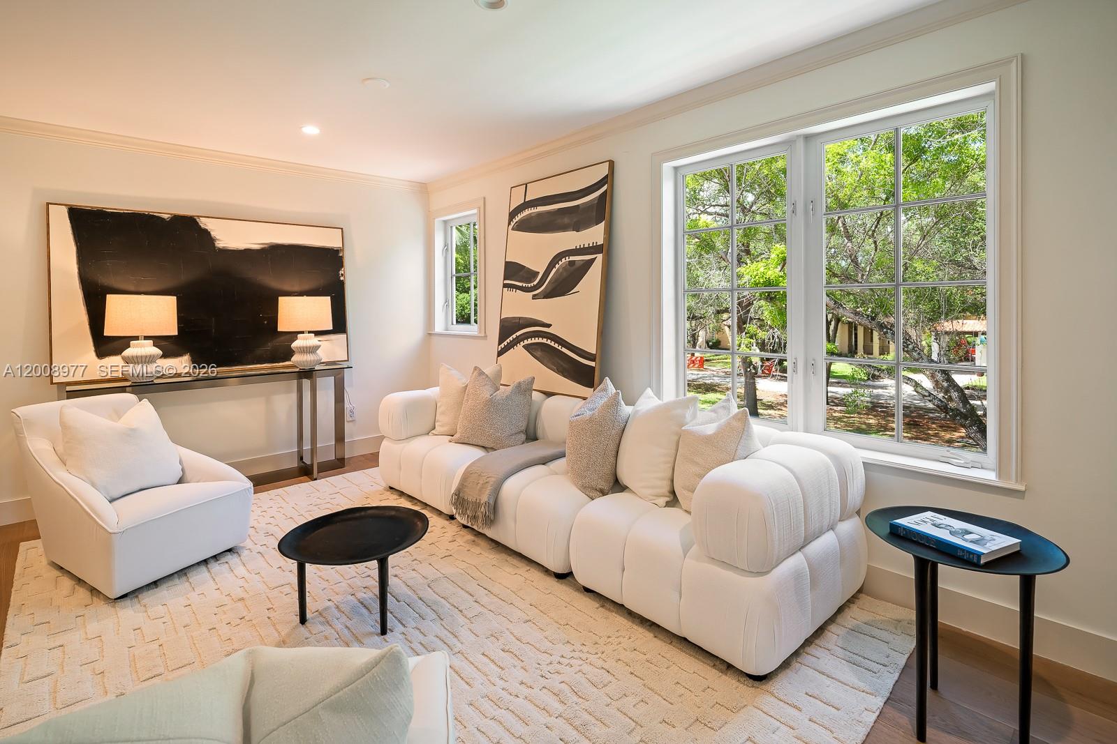 1228 Alhambra Cir