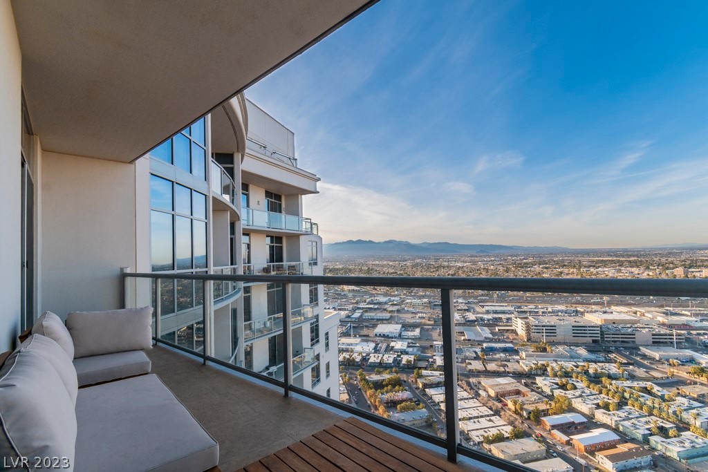 200 West Sahara Avenue 4003