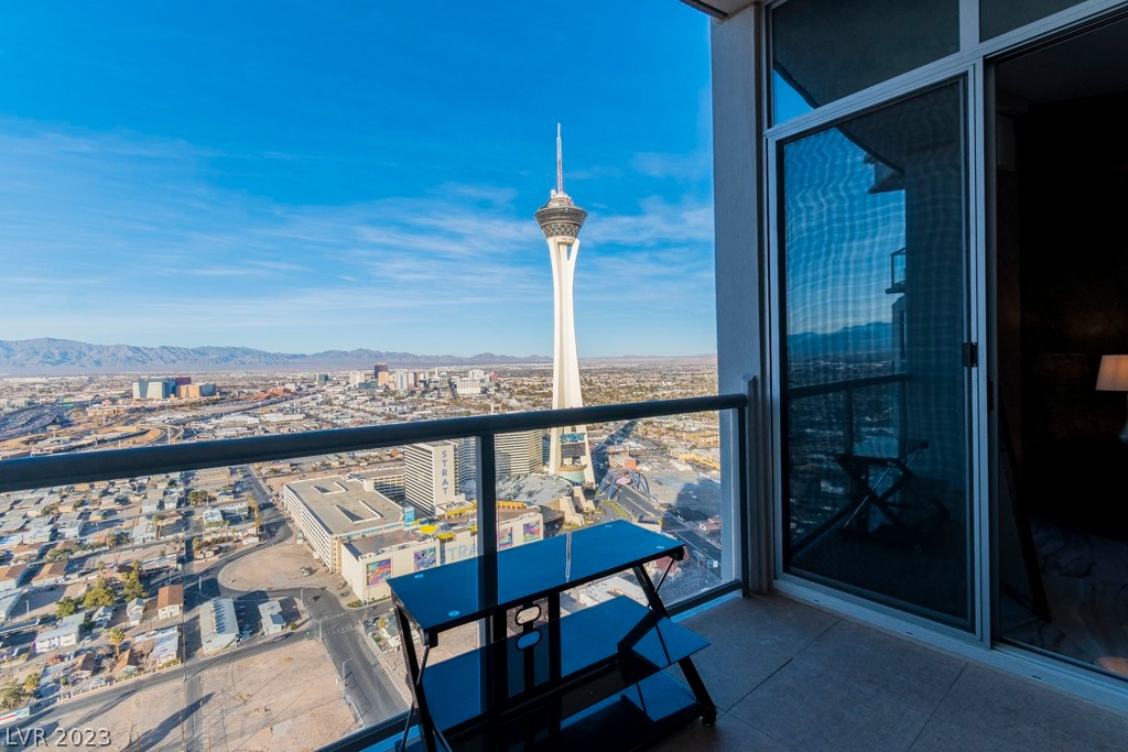 200 West Sahara Avenue 4003