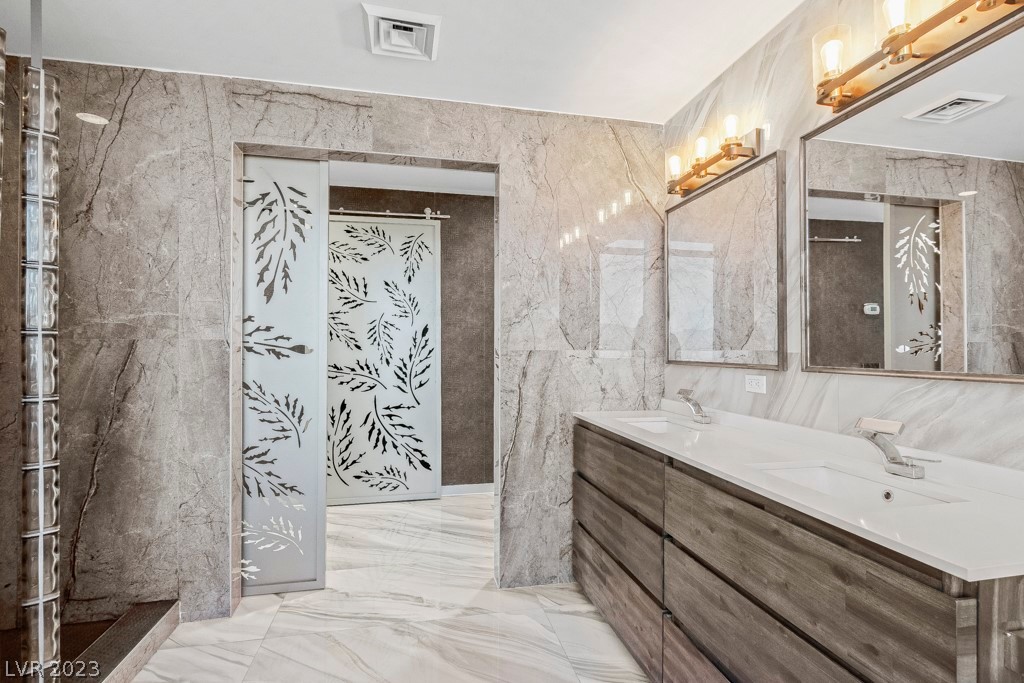 200 West Sahara Avenue 4003