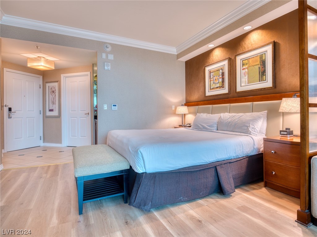 135 East Harmon Avenue 904