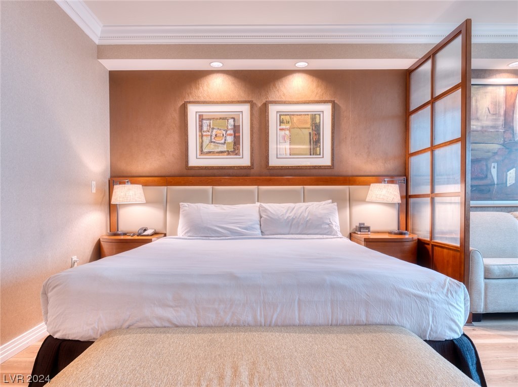 135 East Harmon Avenue 904