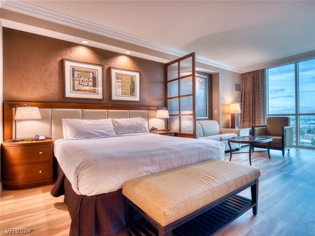 135 East Harmon Avenue 904