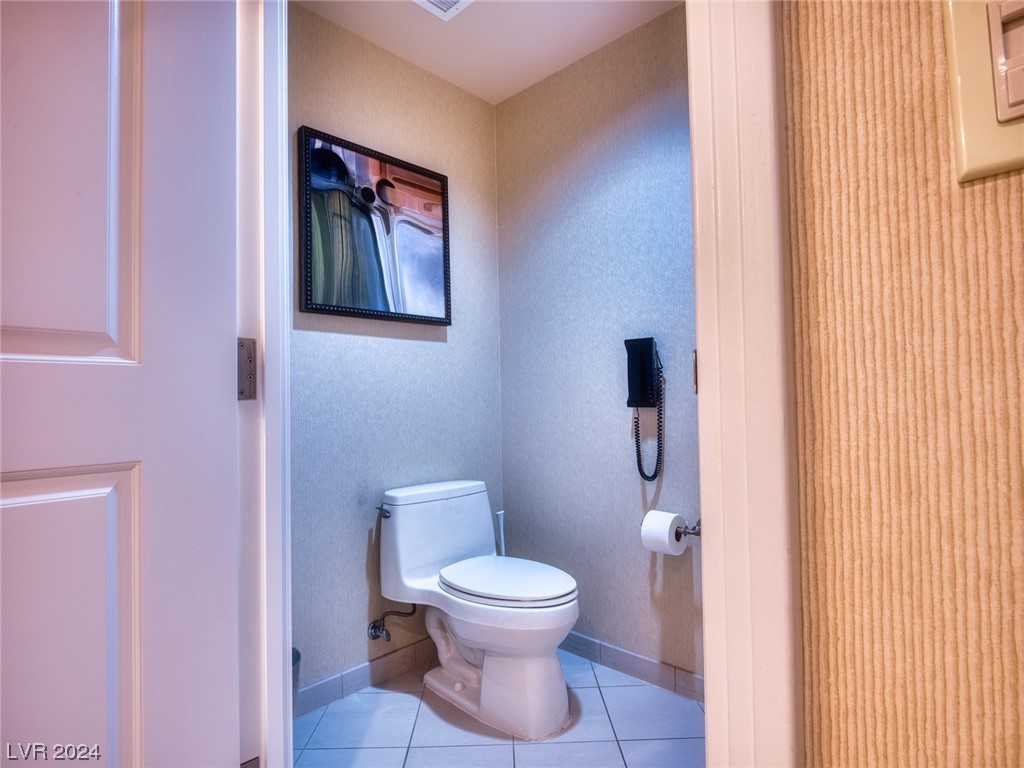 135 East Harmon Avenue 904