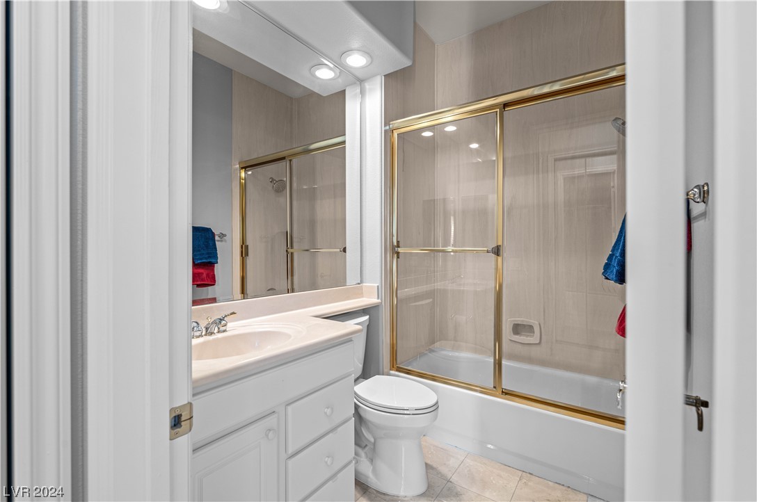 39 VIA PARADISIO Street