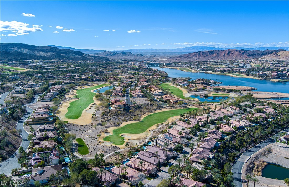 39 VIA PARADISIO Street