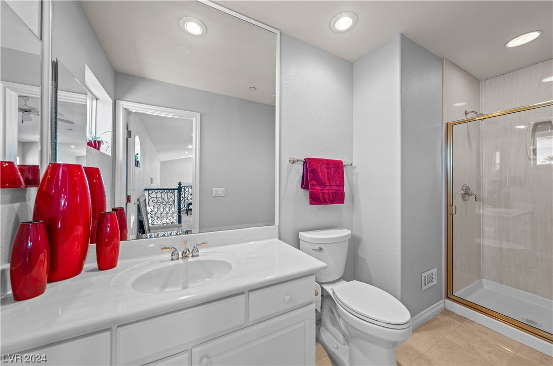 39 VIA PARADISIO Street