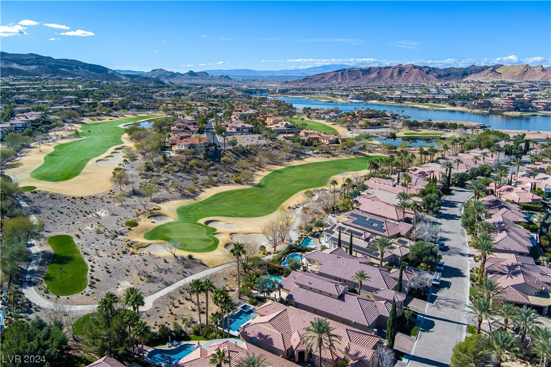 39 VIA PARADISIO Street