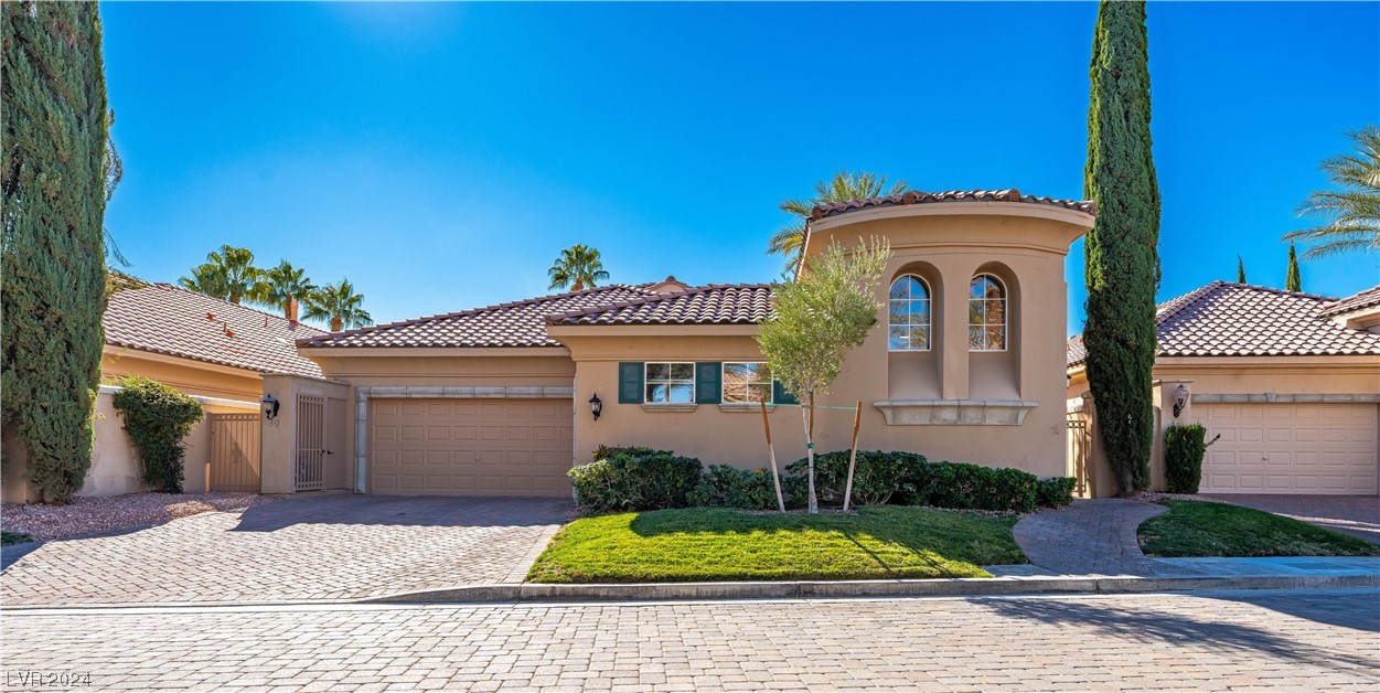 39 VIA PARADISIO Street