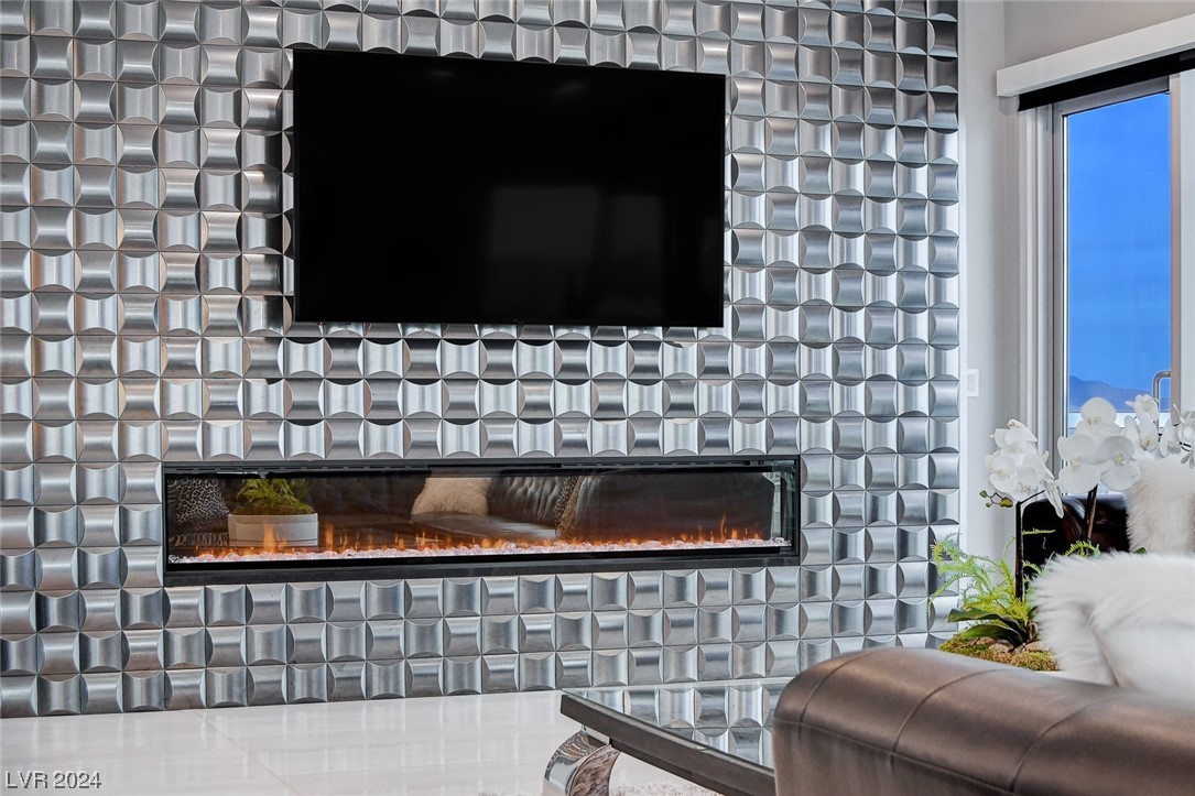 4575 Dean Martin Drive 3300