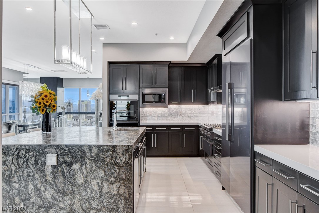 4575 Dean Martin Drive 3300