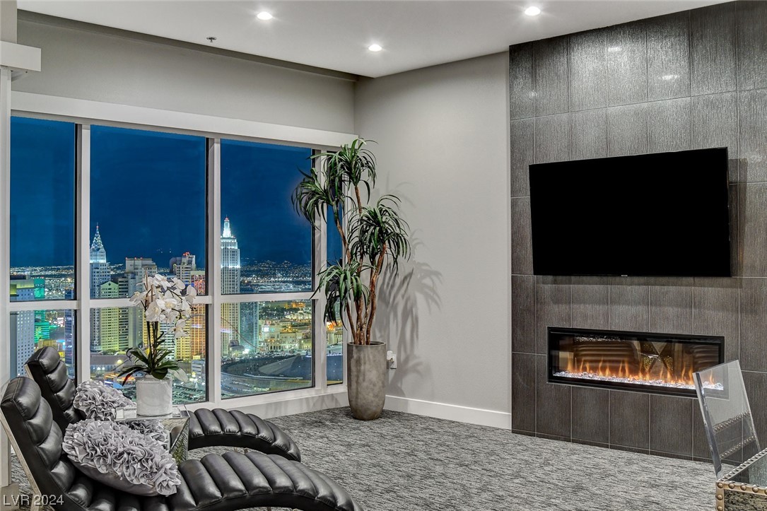 4575 Dean Martin Drive 3300