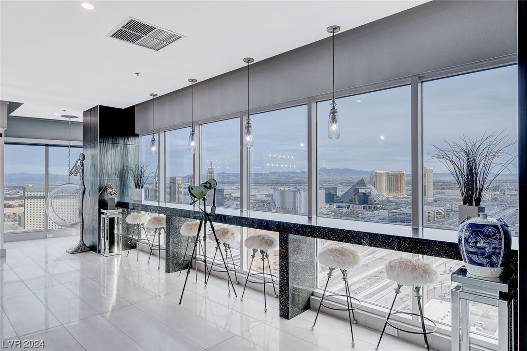 4575 Dean Martin Drive 3300