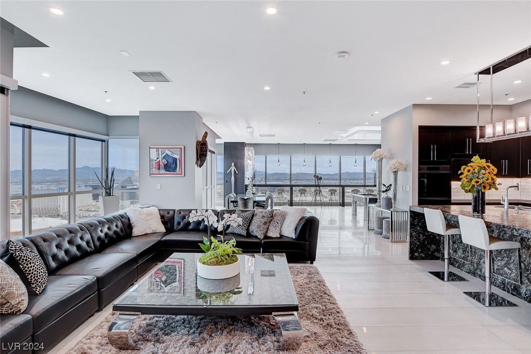 4575 Dean Martin Drive 3300