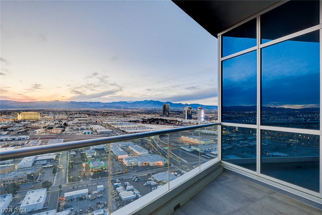 4575 Dean Martin Drive 3300