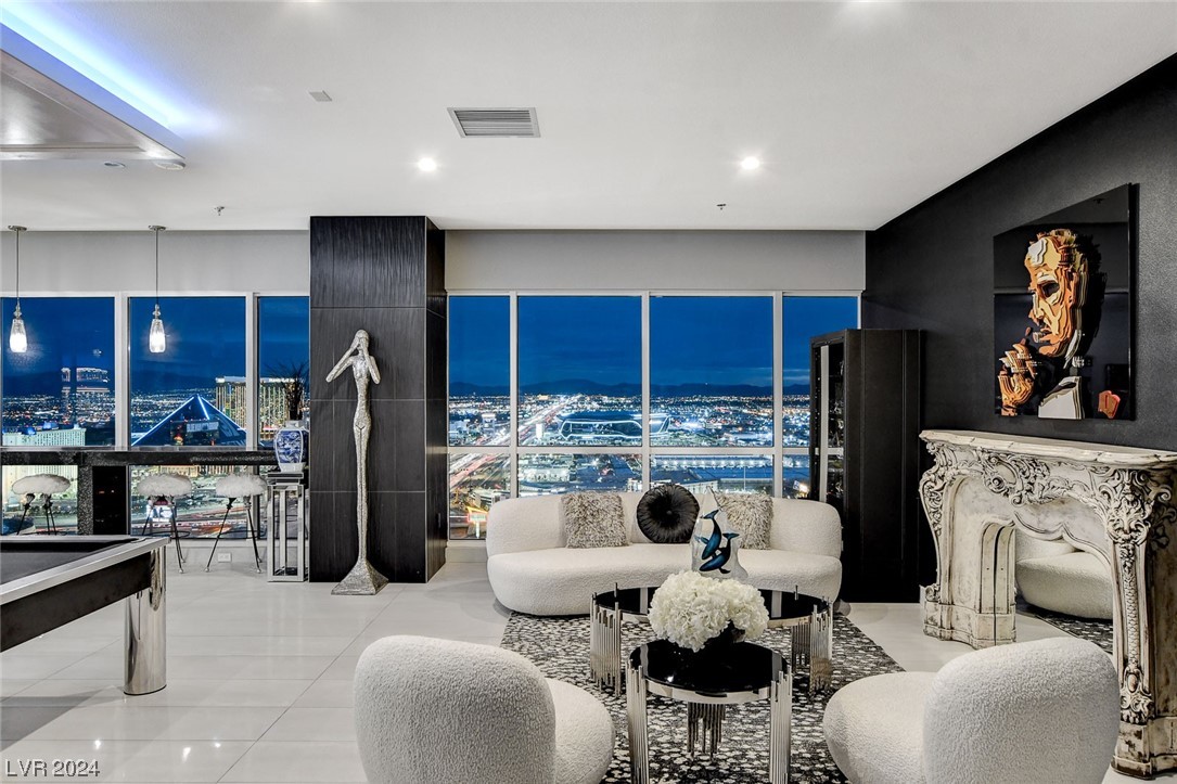 4575 Dean Martin Drive 3300