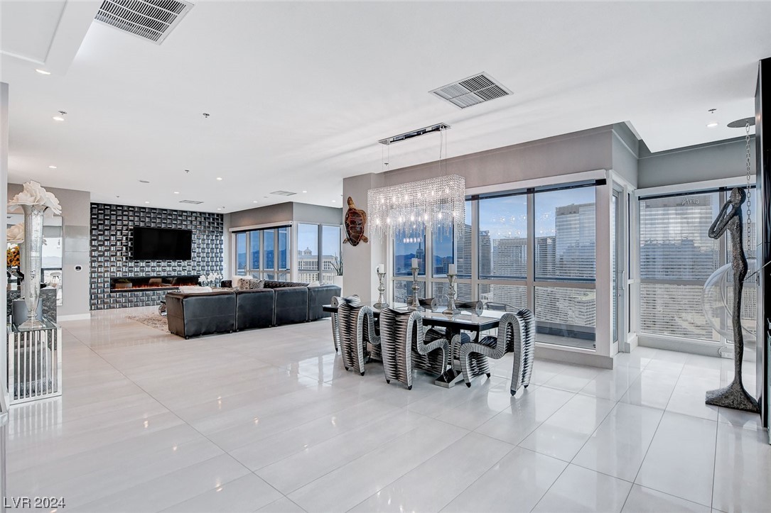 4575 Dean Martin Drive 3300