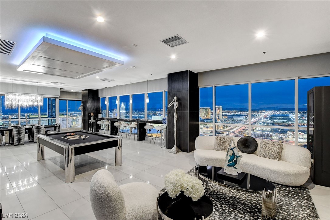 4575 Dean Martin Drive 3300