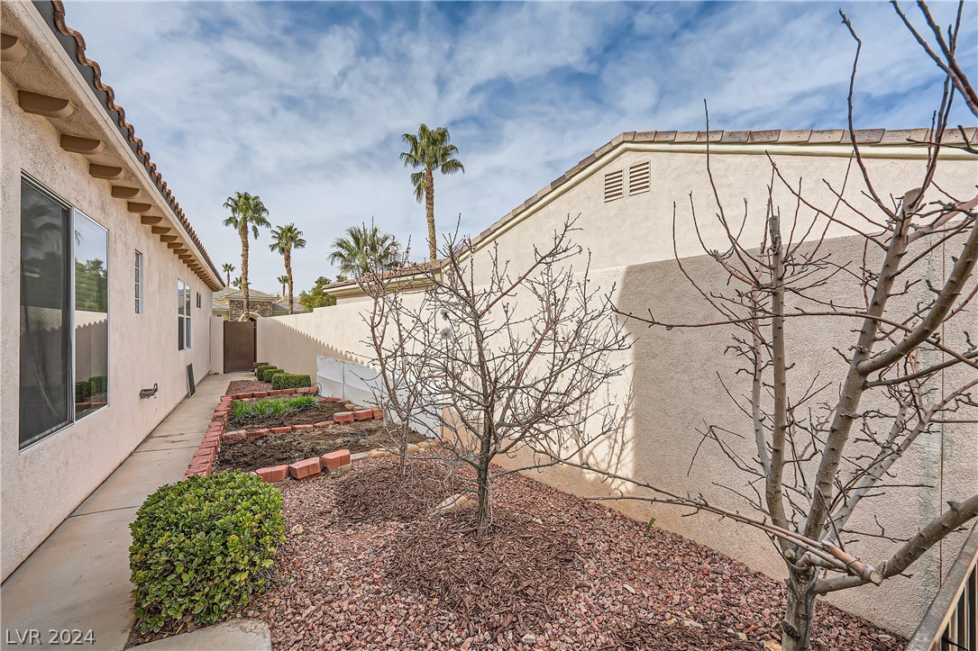 3026 Soft Horizon Way