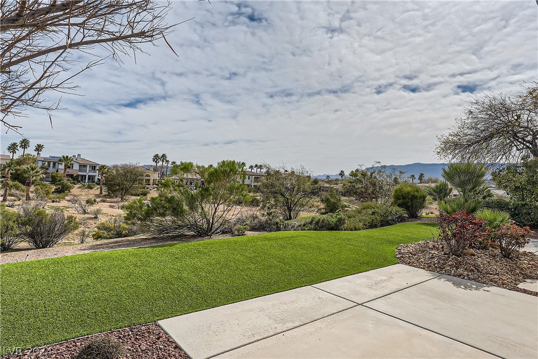 3026 Soft Horizon Way