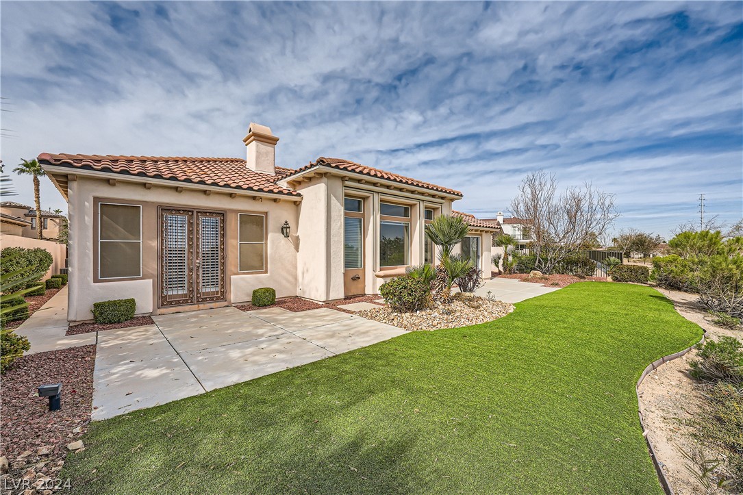 3026 Soft Horizon Way