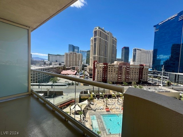 135 East Harmon Avenue 707