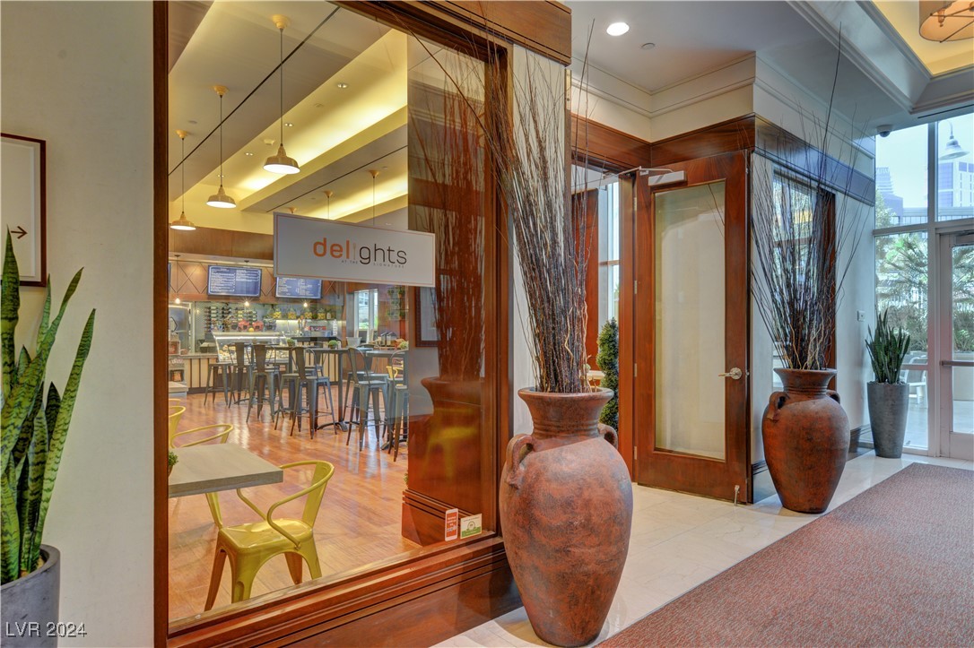 135 East Harmon Avenue 707