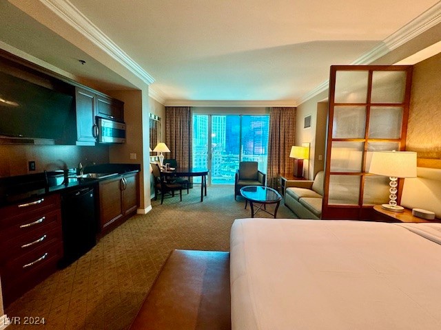 135 East Harmon Avenue 707