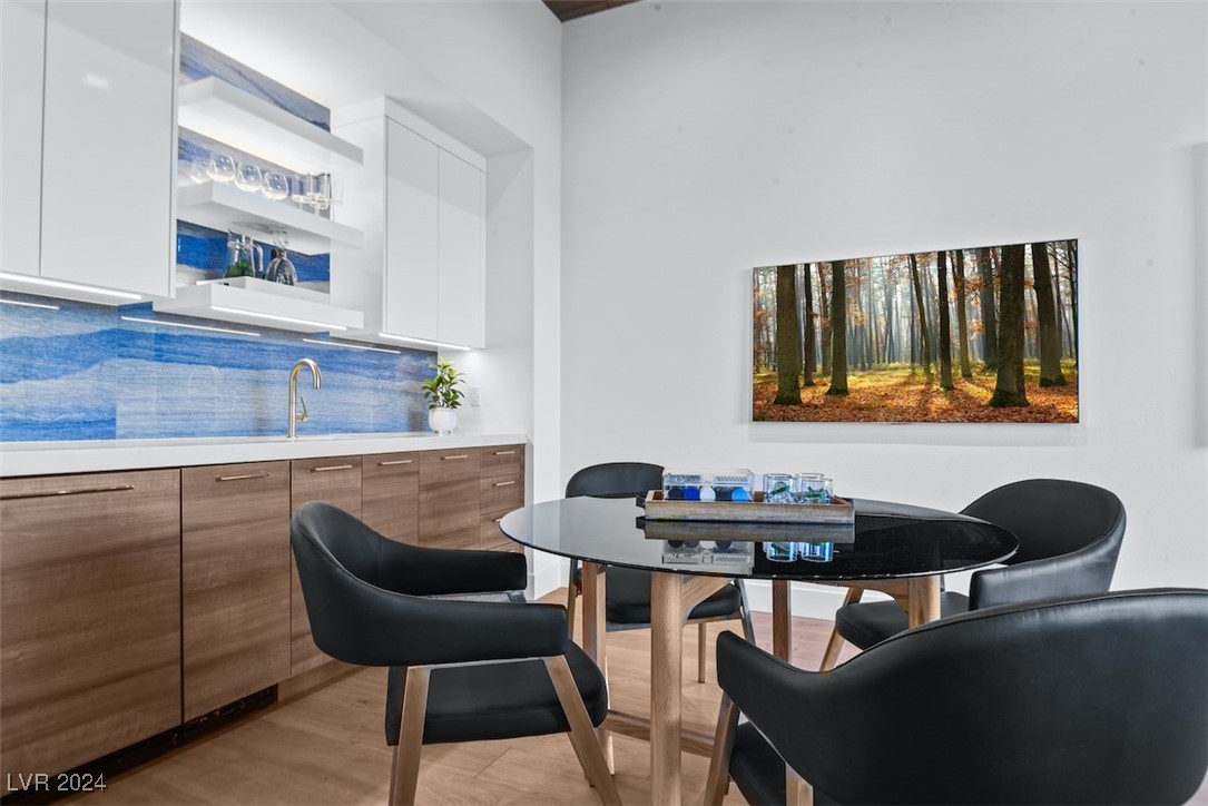 644 Scenic Cliff Drive