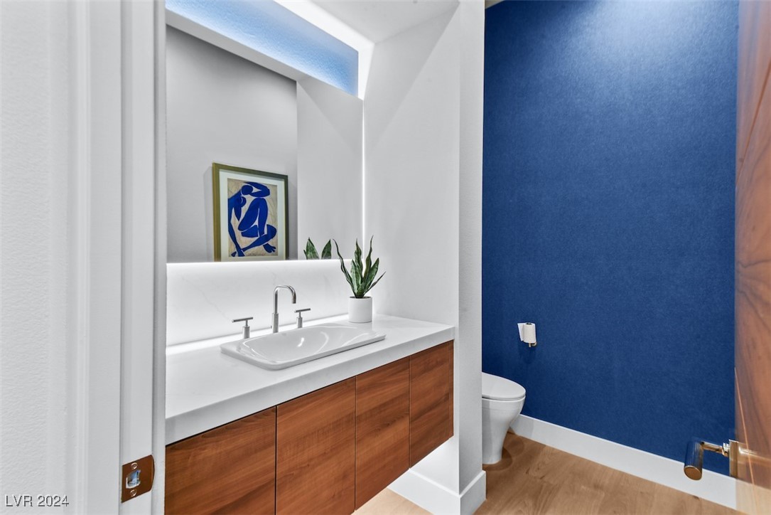 644 Scenic Cliff Drive