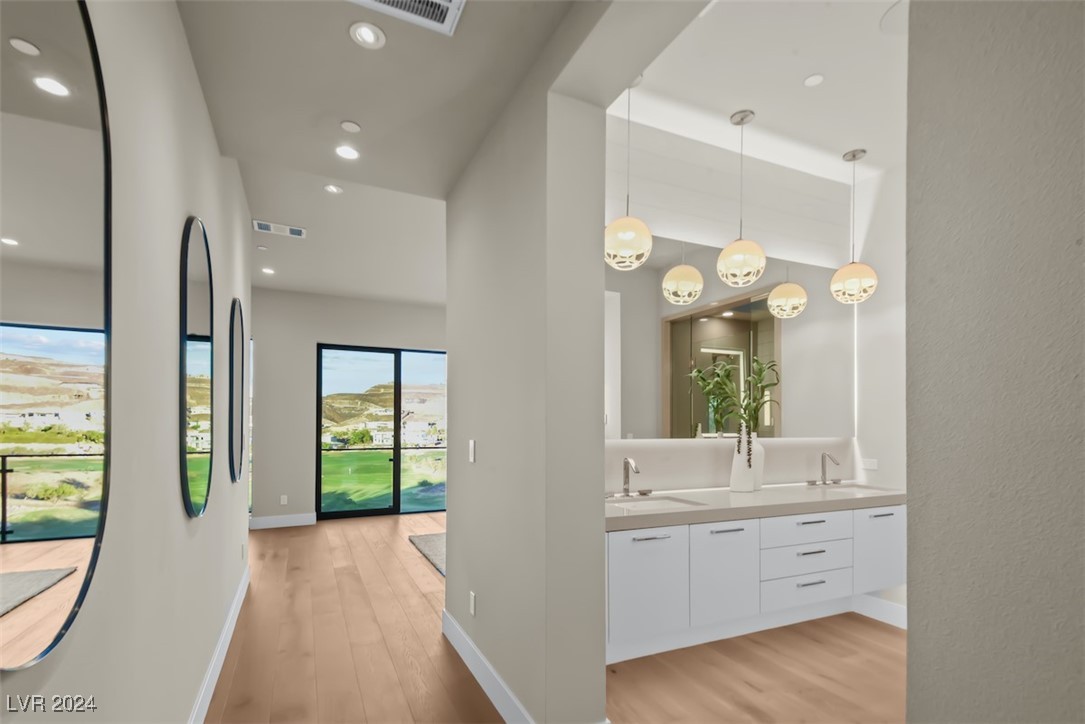 644 Scenic Cliff Drive