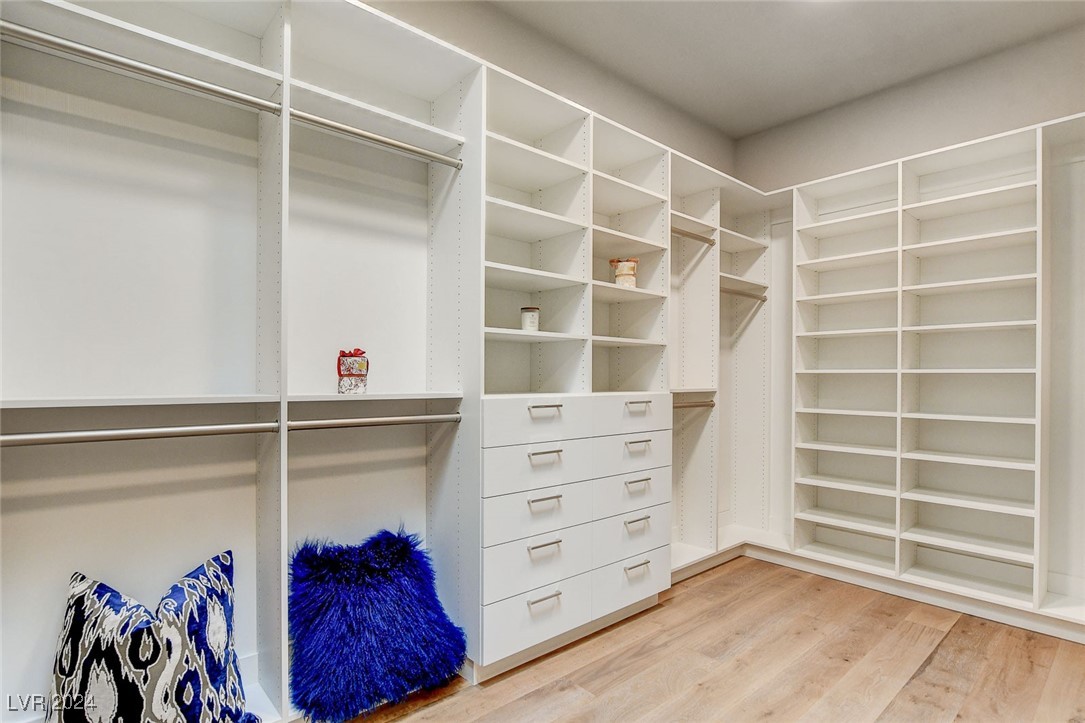 644 Scenic Cliff Drive