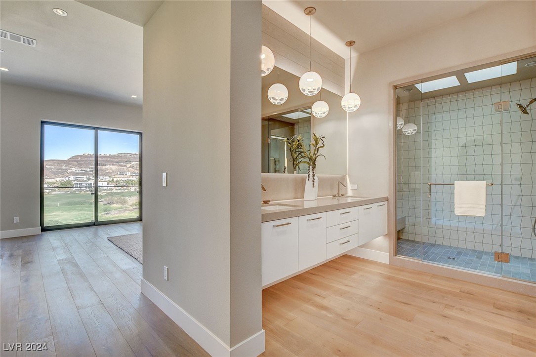 644 Scenic Cliff Drive