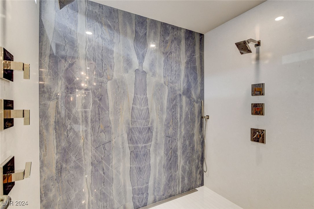 644 Scenic Cliff Drive