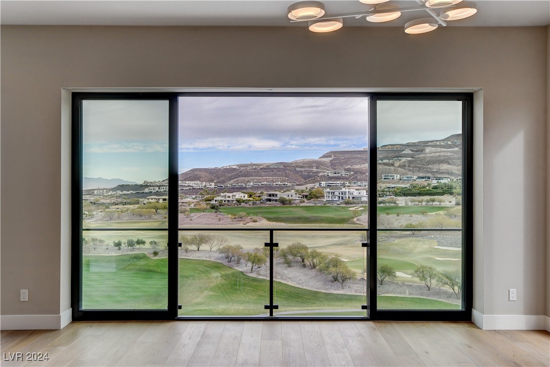 644 Scenic Cliff Drive