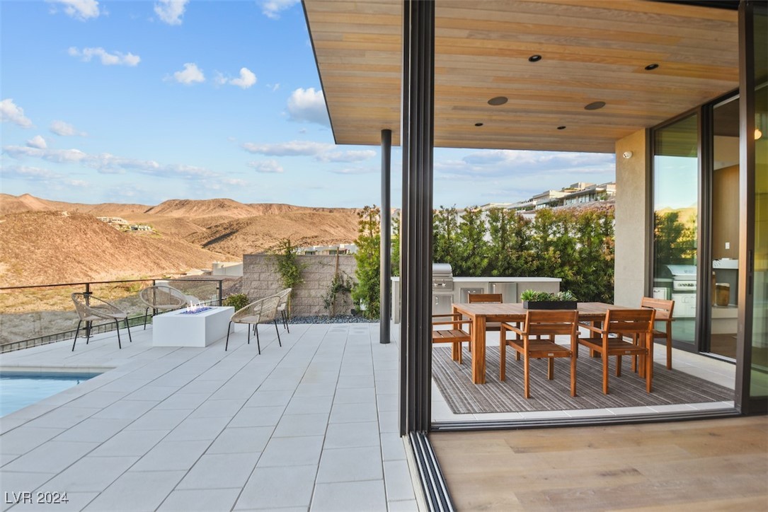 644 Scenic Cliff Drive