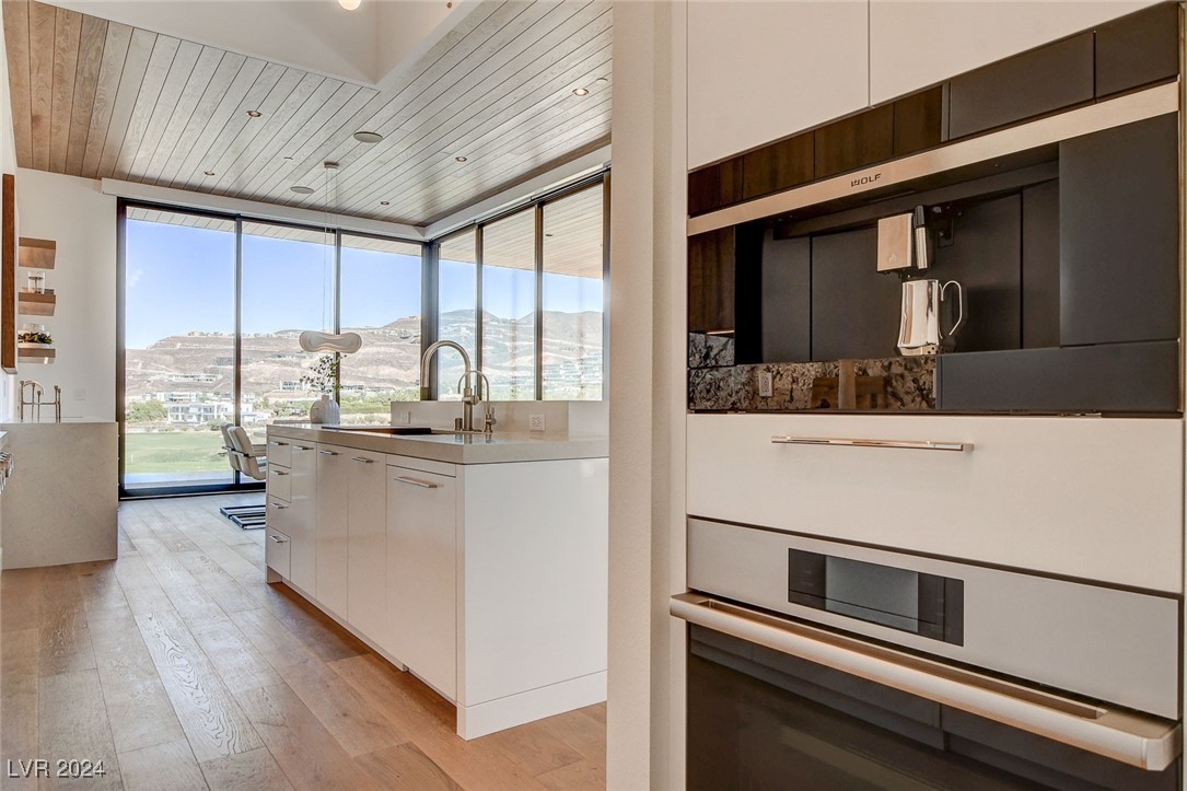 644 Scenic Cliff Drive