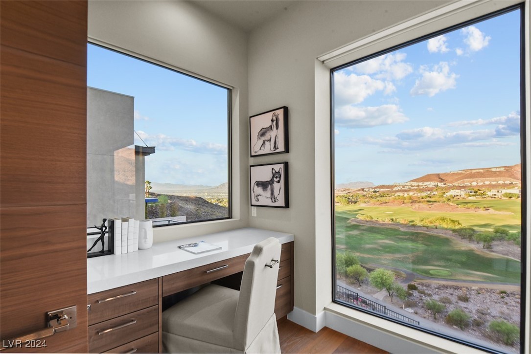 644 Scenic Cliff Drive