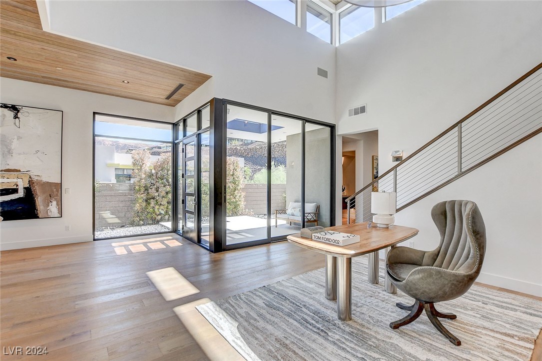 644 Scenic Cliff Drive