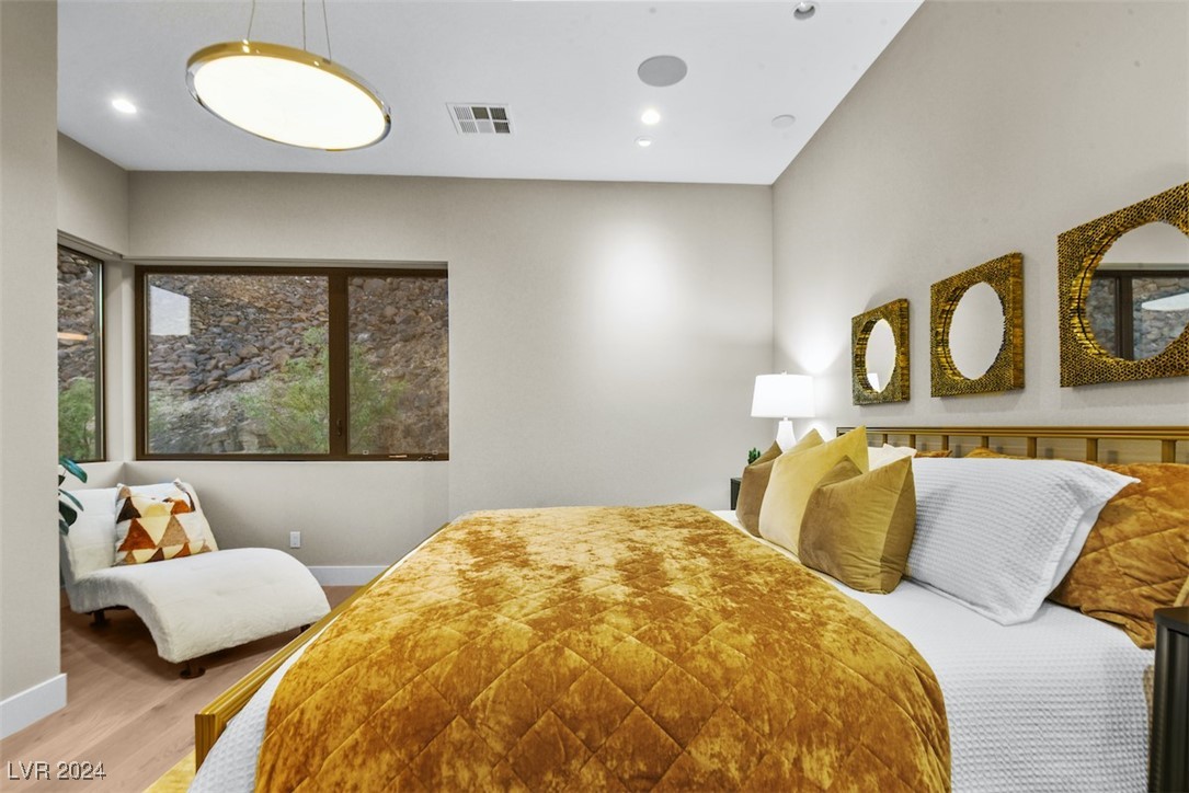 644 Scenic Cliff Drive