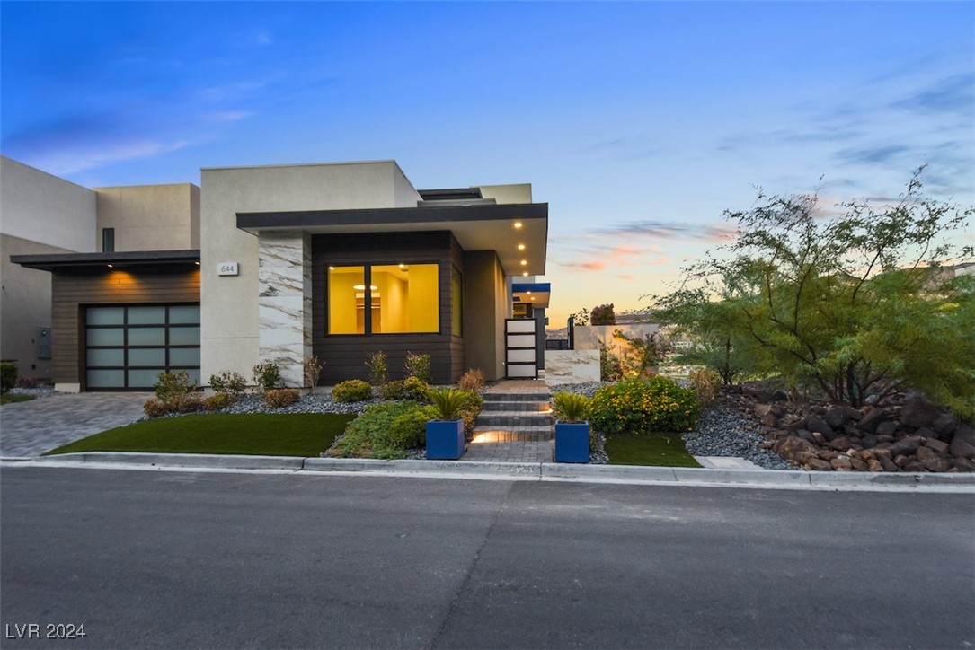 644 Scenic Cliff Drive