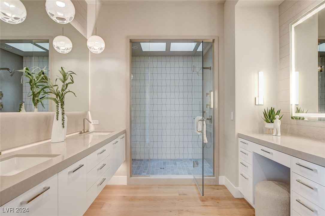 644 Scenic Cliff Drive